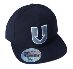 UDown Raised Embroidery Hat -black/light greys-